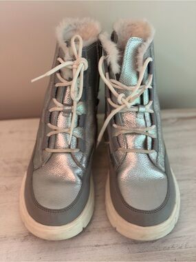 Sorel Cream and Silver Lace-Up Fur-Trim Sneakers